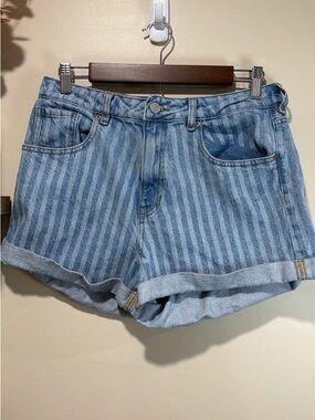 PacSun Women's Light Blue Striped Denim Shorts